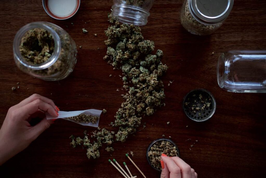 cannabis en tarros de cristal